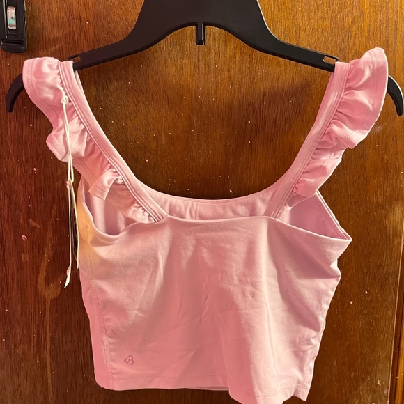 BLOGILATES light pink RUFFLE Tank - Picture 2 of 4